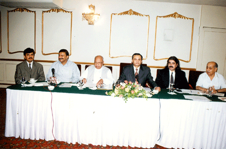 3rd EOGM - Aug 2001 — photograph 1